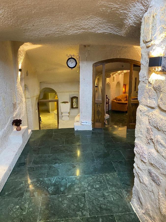 Abu Hayat Cave Suites Ortahisar Ngoại thất bức ảnh