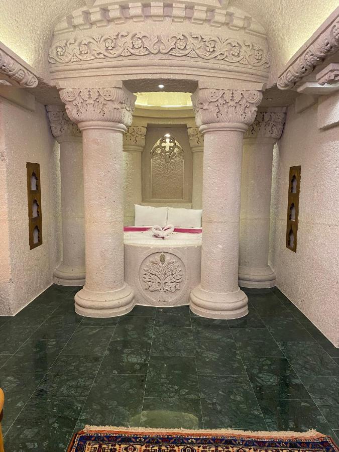 Abu Hayat Cave Suites Ortahisar Ngoại thất bức ảnh