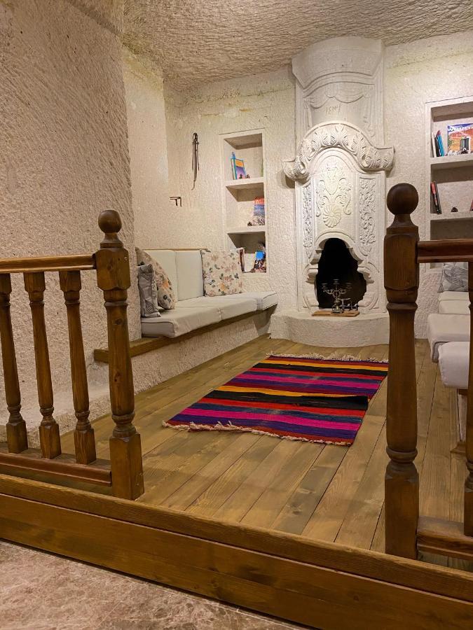 Abu Hayat Cave Suites Ortahisar Ngoại thất bức ảnh