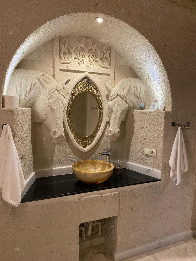 Abu Hayat Cave Suites Ortahisar Ngoại thất bức ảnh