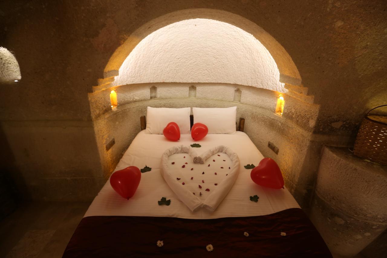 Abu Hayat Cave Suites Ortahisar Ngoại thất bức ảnh