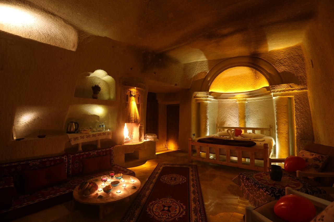 Abu Hayat Cave Suites Ortahisar Ngoại thất bức ảnh