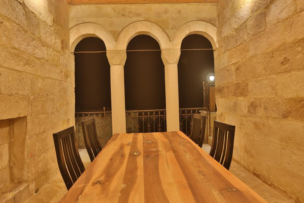 Abu Hayat Cave Suites Ortahisar Ngoại thất bức ảnh