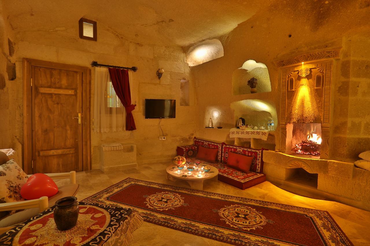 Abu Hayat Cave Suites Ortahisar Ngoại thất bức ảnh