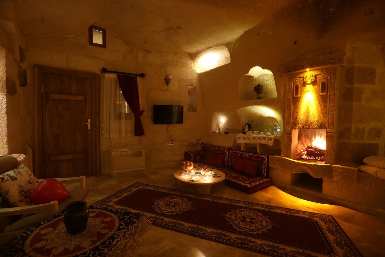 Abu Hayat Cave Suites Ortahisar Ngoại thất bức ảnh