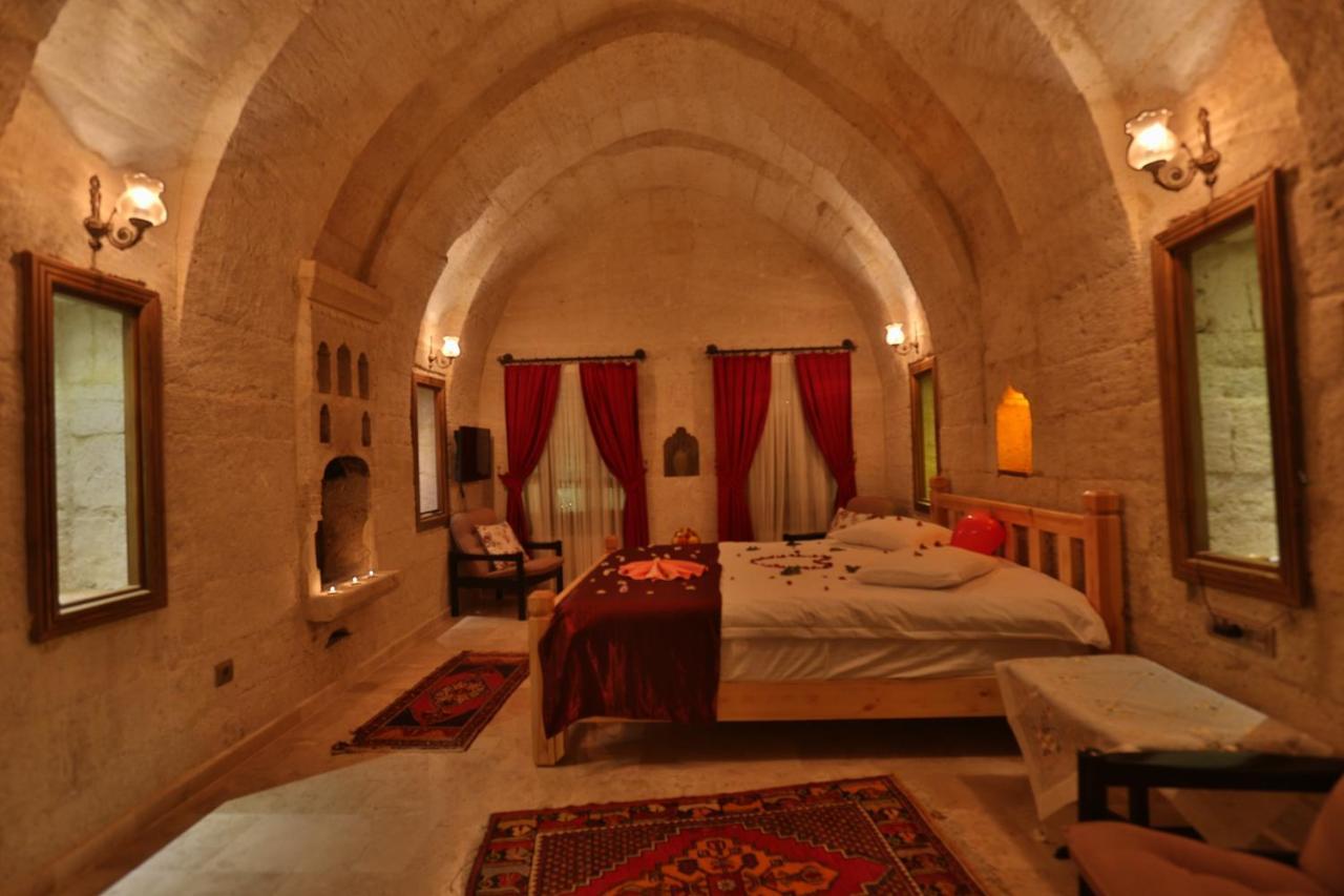 Abu Hayat Cave Suites Ortahisar Ngoại thất bức ảnh