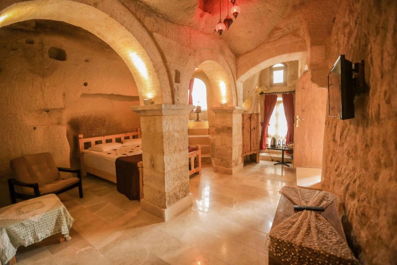 Abu Hayat Cave Suites Ortahisar Ngoại thất bức ảnh